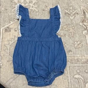 Old navy onesie, brand new